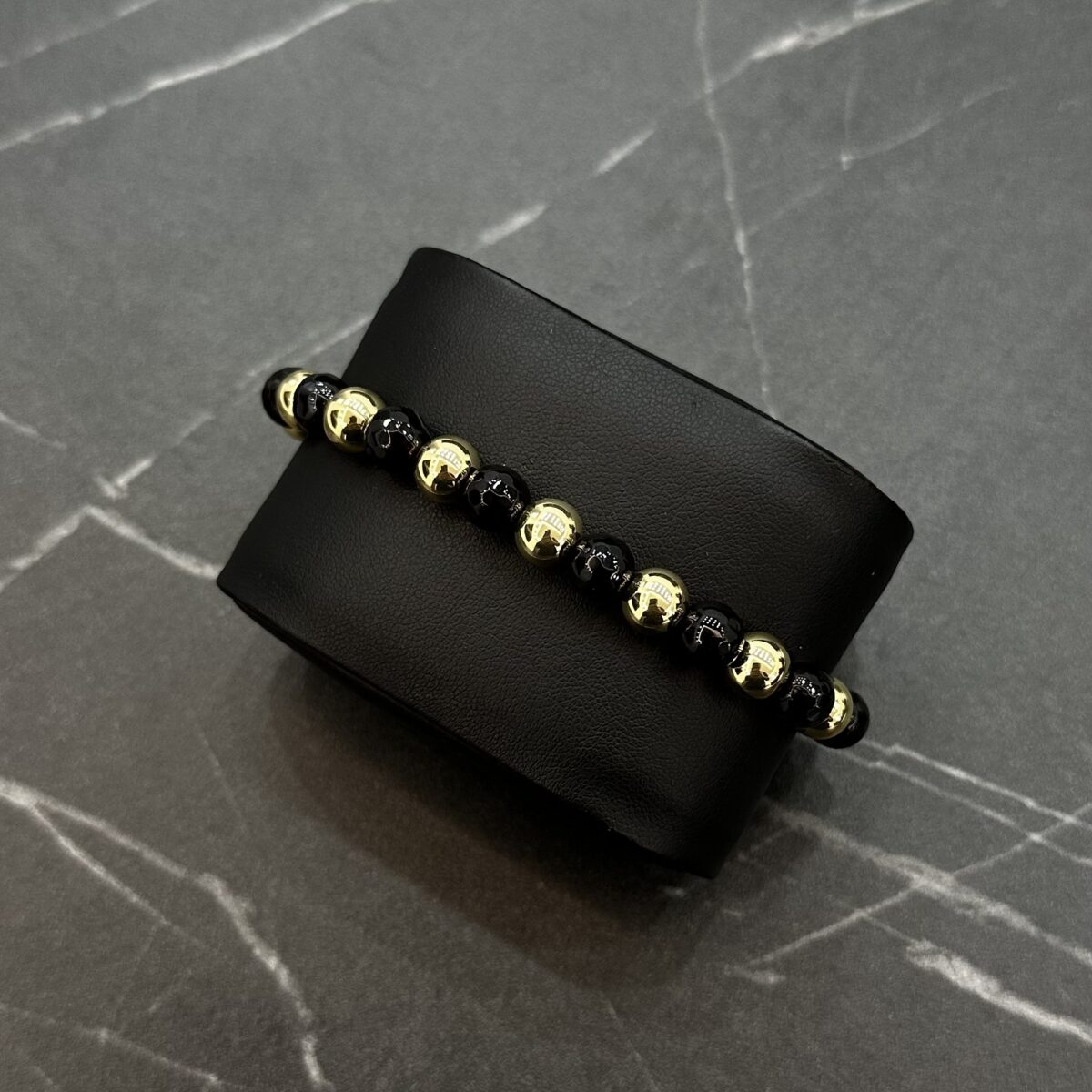 Ónix Black-Goldy karkötő - Image 2