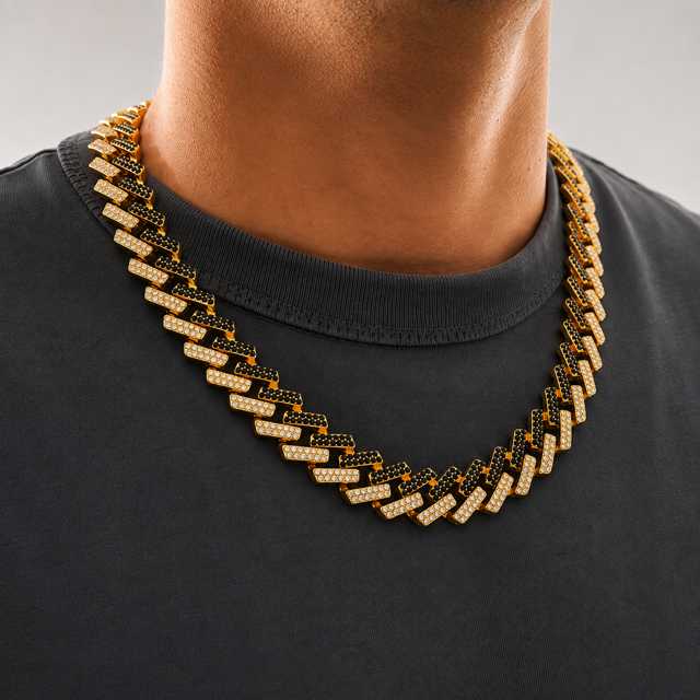 323A54D8-460F-4554-8FDA-04AE1BFE06EC Ice Goldy-Black Nyaklánc - Image 1